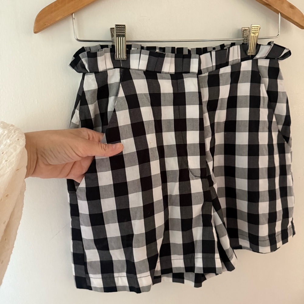 Revolve Azulu Women’s 6 Shorts Black and White Checkered Plaid Shorts EUC - Picture 2 of 8